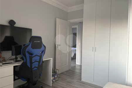 Apartamento à venda com 3 quartos, sendo 1 suíte, em Vila Paulicéia, São Paulo, SP