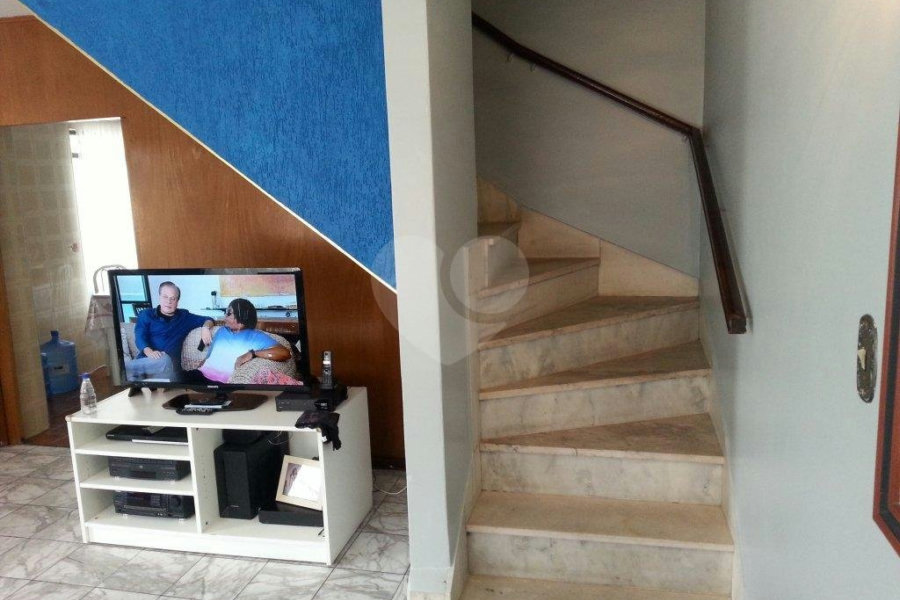 Sobrado à venda com 3 quartos, sendo 1 suíte, em Vila Galvão, Guarulhos, SP