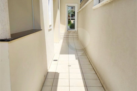 Casa à venda ou para alugar com 3 suítes no condomínio Residencial Jardim das Palmeiras, Vinhedo - SP