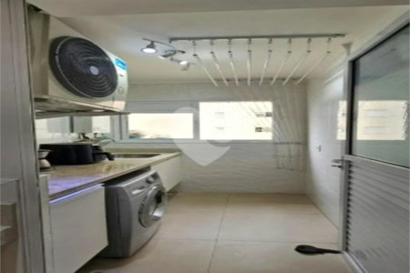 Apartamento à venda com 3 quartos, sendo 1 suíte,  em Vila Regente Feijó, São Paulo, SP