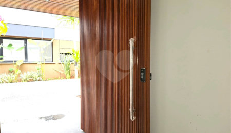 Casa à venda com 4 suítes no condomínio Venezia, São Paulo - SP