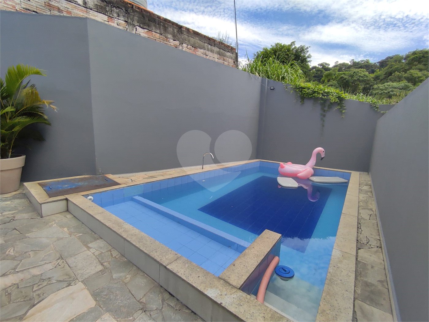Casa à venda com 3 quartos, sendo 1 suíte, em Horto Florestal, São Paulo, SP