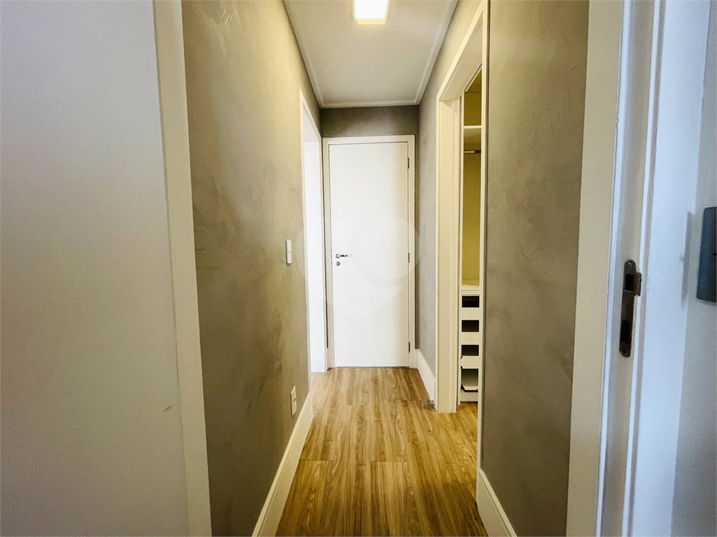 Apartamento à venda com 3 suítes em Vila Gilda, Santo André, SP