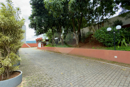 Casa à venda com 2 quartos no condomínio Portal dos Gamez, Atibaia - SP