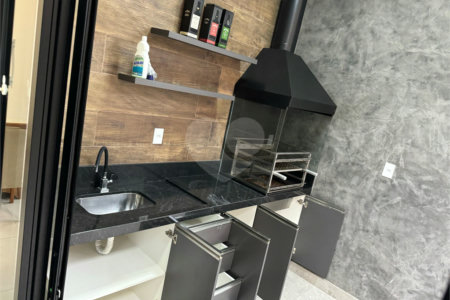 Casa à venda com 3 quartos, sendo 1 suíte, no condomínio Vila Ytu, Indaiatuba - SP