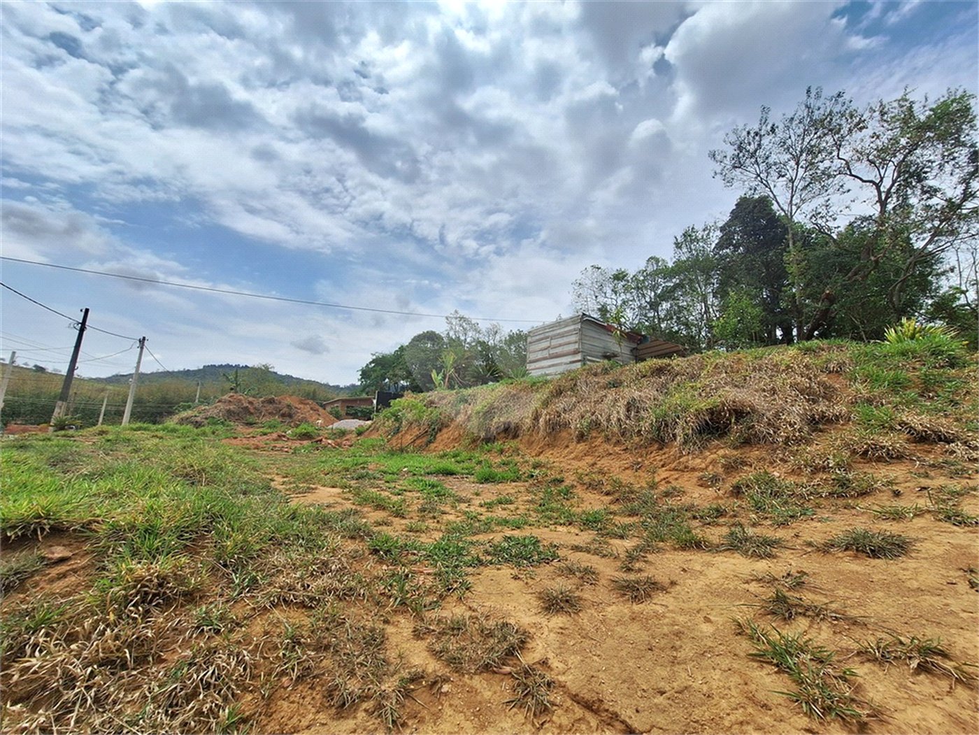 Terreno à venda com 1 suíte em Caixa D´água, Vinhedo, SP
