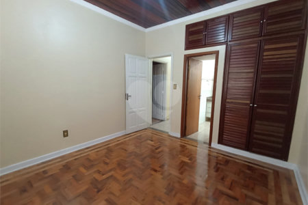 Casa à venda com 3 quartos, sendo 2 suítes,  no Centro, Itapetininga, SP
