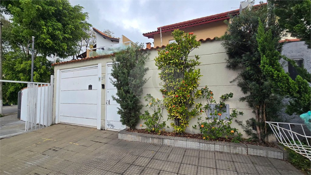 Sobrado à venda com 2 suítes em Jardim Pinheiros, São Paulo, SP