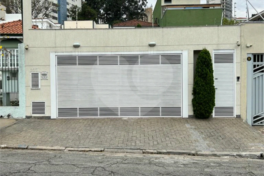 Casa à venda com 2 suítes em Santana, São Paulo, SP