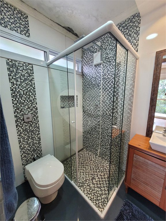 Casa à venda com 3 suítes no condomínio Parque Petrópolis 4 Secção, Mairiporã - SP