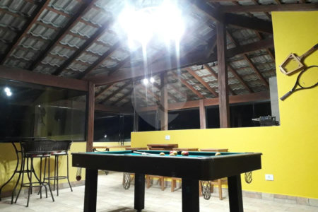 Casa à venda com 8 quartos, sendo 2 suítes,  em Jardim Estância Brasil, Atibaia, SP