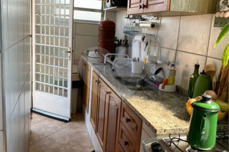 Sobrado à venda com 3 quartos, sendo 1 suíte, em Vila Paulicéia, São Paulo, SP