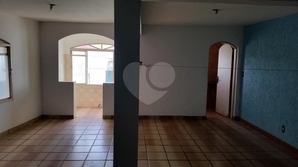 Sobrado à venda com 3 quartos, sendo 1 suíte, em Jardim Virginia Bianca, São Paulo, SP