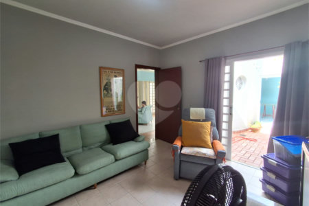 Casa à venda com 4 quartos, sendo 1 suíte, em Wanel Ville, Sorocaba, SP