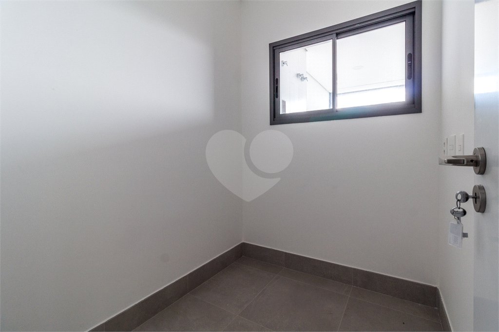 Apartamento à venda ou para alugar com 4 quartos, sendo 3 suítes, em Jardim Morumbi, São Paulo, SP