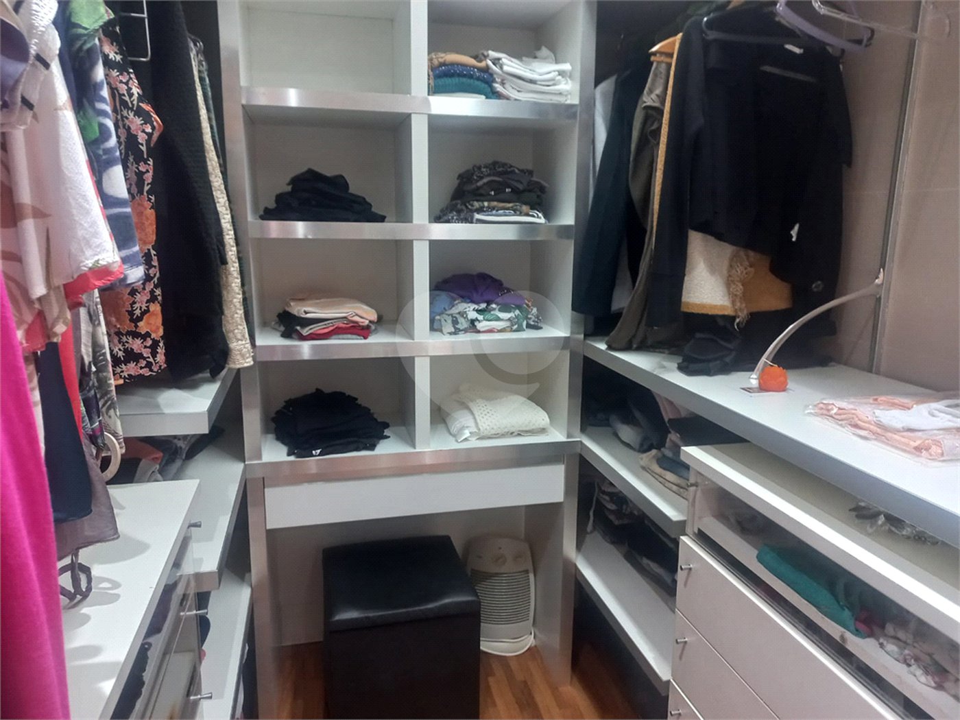 Apartamento à venda com 3 suítes em Vila Pompéia, São Paulo, SP