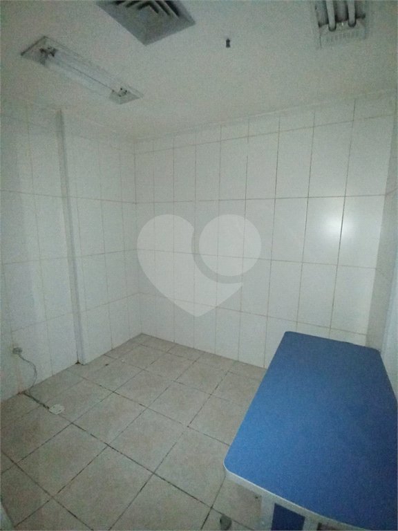 Sala à venda ou para alugar em Bangu, Rio de Janeiro, RJ
