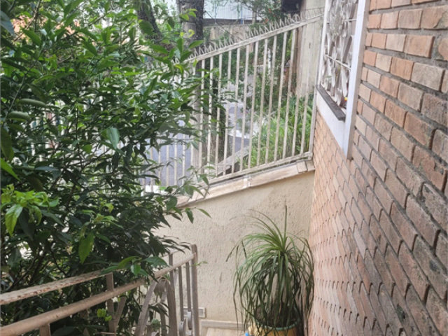 Sobrado à venda com 3 quartos, sendo 1 suíte,  em Vila Albertina, São Paulo, SP