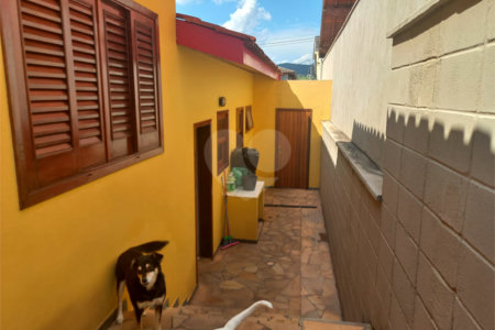 Casa à venda com 4 quartos, sendo 2 suítes,  em Villaggio Capríccio, Louveira, SP