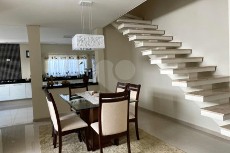 Casa à venda com 3 quartos, sendo 1 suíte, em Itu Novo Centro, Itu, SP