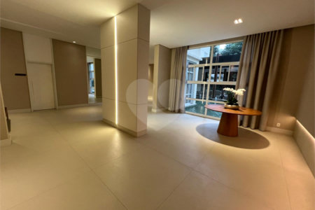 Apartamento à venda com 3 suítes em Campo Belo, São Paulo, SP