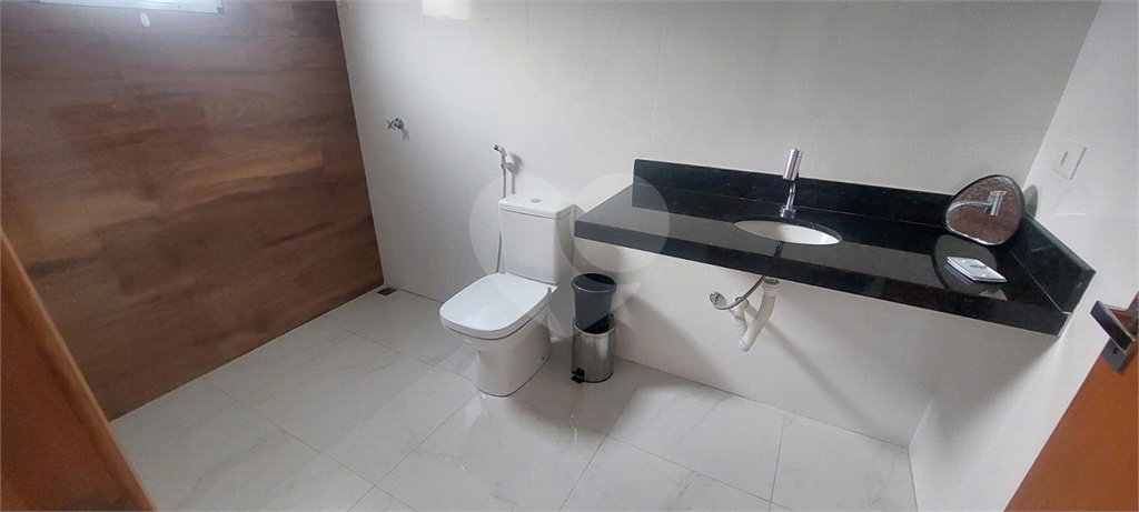Casa à venda com 3 suítes no condomínio Riviera dos Pássaros, Joanópolis - SP