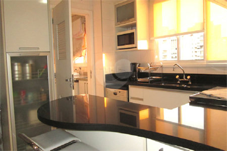 Apartamento à venda com 4 suítes em Vila Suzana, São Paulo, SP