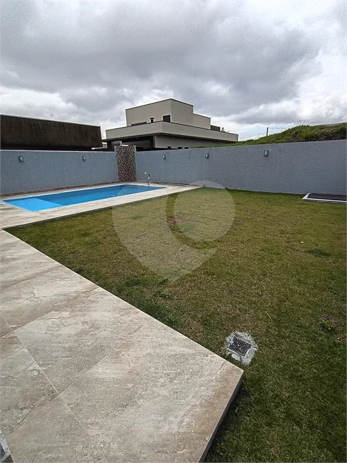 Casa à venda com 3 quartos, sendo 1 suíte, em Loteamento Parque Serras de Atibaia I, Atibaia, SP
