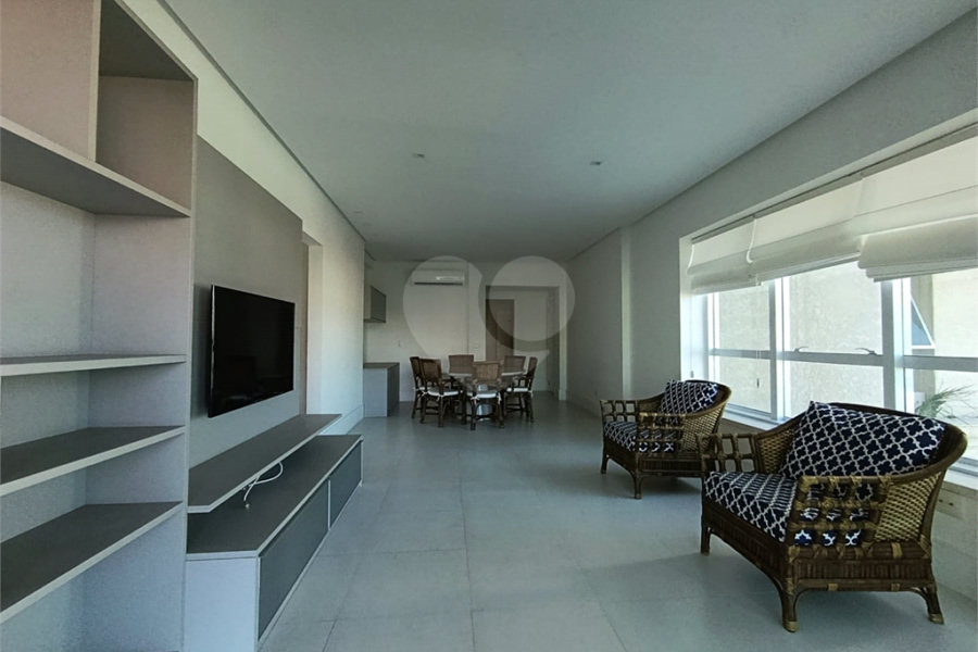 Apartamento para alugar com 3 suítes em Jardim Virgínia, Guarujá, SP