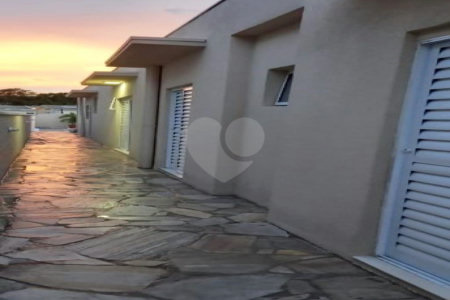 Casa à venda com 3 quartos no condomínio Villa D' Oro, Vinhedo - SP