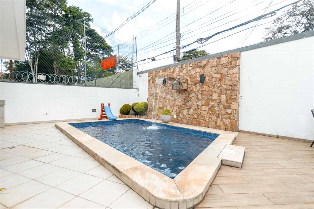 Casa Térrea à venda com 3 quartos, sendo 1 suíte, em Vila Inah, São Paulo, SP