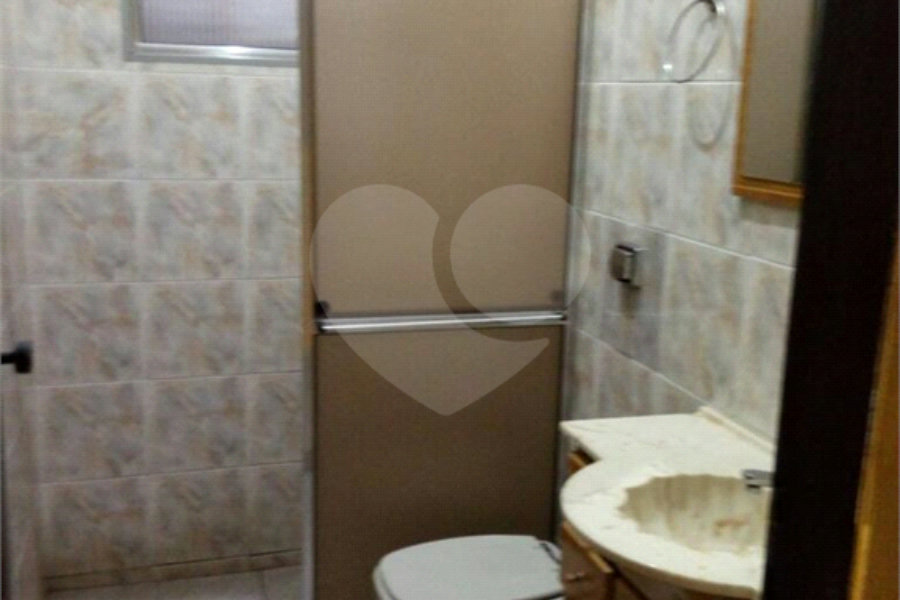 Sobrado à venda com 4 quartos em Jardim Ana Maria, Santo André, SP
