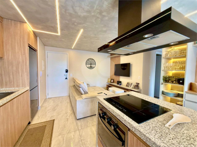 Apartamento à venda com 2 quartos, sendo 1 suíte,  em Vila Santa Catarina, São Paulo, SP