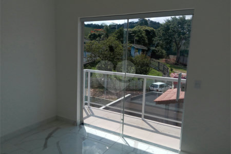 Sobrado à venda com 2 suítes no Centro, Bom Jesus dos Perdões, SP