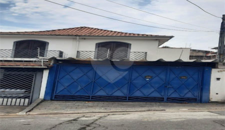 Sobrado à venda com 4 quartos, sendo 1 suíte,  em Vila Marari, São Paulo, SP