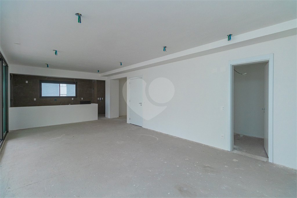 Apartamento à venda com 3 suítes em Brooklin, São Paulo, SP