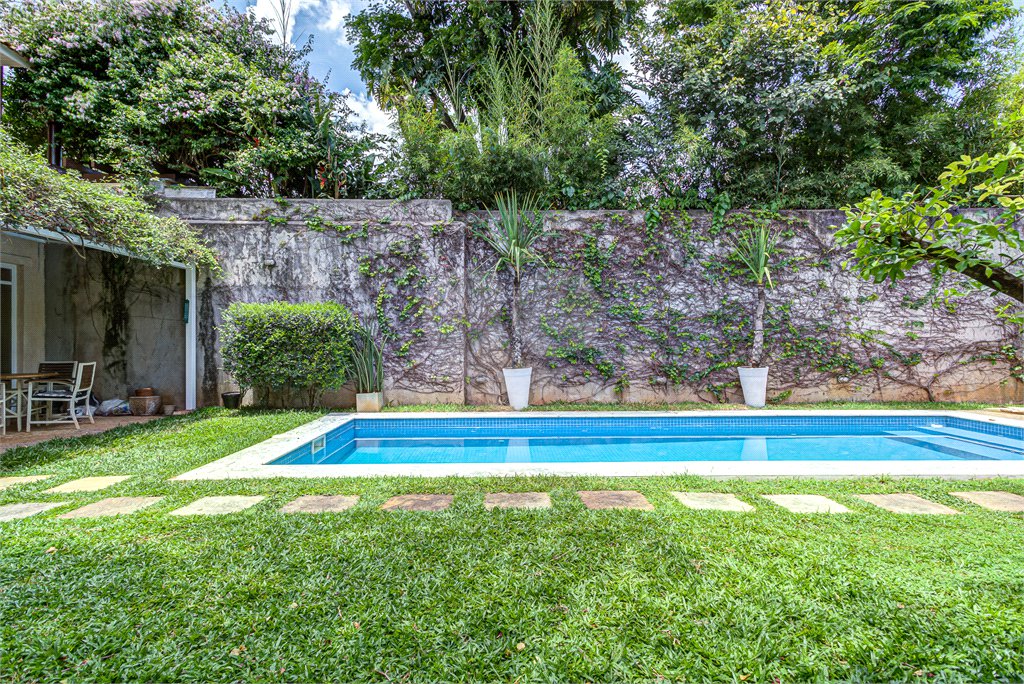 Casa à venda ou para alugar com 4 suítes em Brooklin Velho, São Paulo, SP