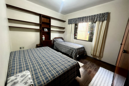 Casa à venda com 5 quartos, sendo 1 suíte,  em Vila Rosa, Itapetininga, SP