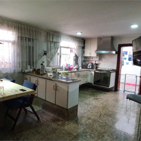Casa à venda com 4 suítes em Vila Cordeiro, São Paulo, SP