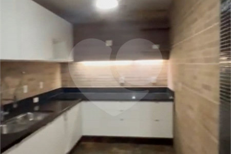 Casa à venda com 3 suítes em Vila Romana, São Paulo, SP