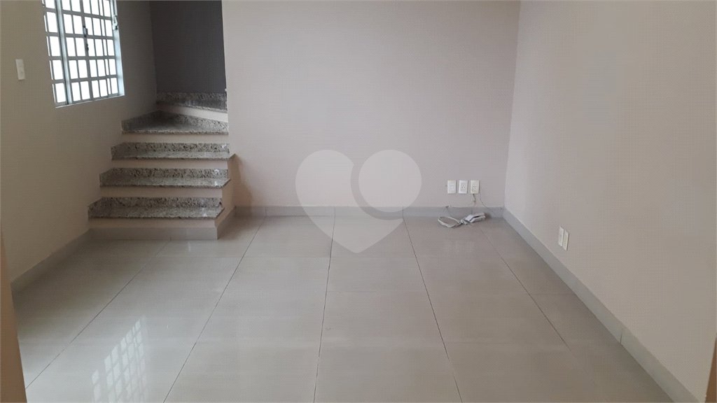 Casa em condomínio à venda com 3 quartos, sendo 1 suíte,  em Vila Natal, Mogi das Cruzes, SP