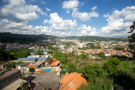 Sobrado à venda com 2 quartos, sendo 1 suíte, em Jardim Boa Vista, São Roque, SP