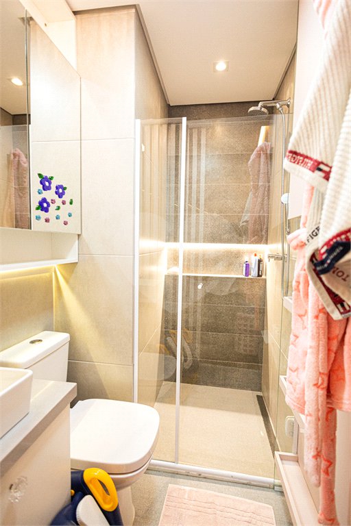 Apartamento à venda com 5 quartos, sendo 4 suítes,  em Parque Reboucas, São Paulo, SP
