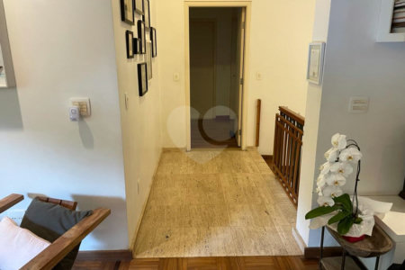 Casa à venda com 4 quartos, sendo 1 suíte, em Vila Morumbi, São Paulo, SP