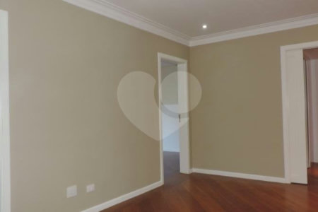Apartamento à venda com 3 suítes em Jardim Marajoara, São Paulo, SP