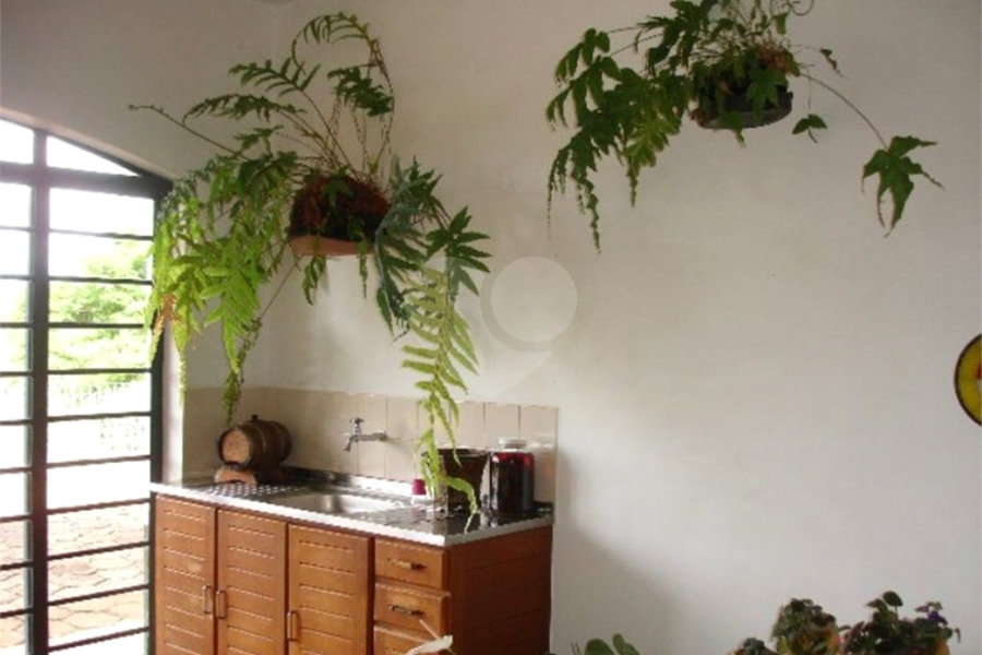 Chácara à venda com 6 quartos, sendo 2 suítes, no Centro, Serra Negra, SP