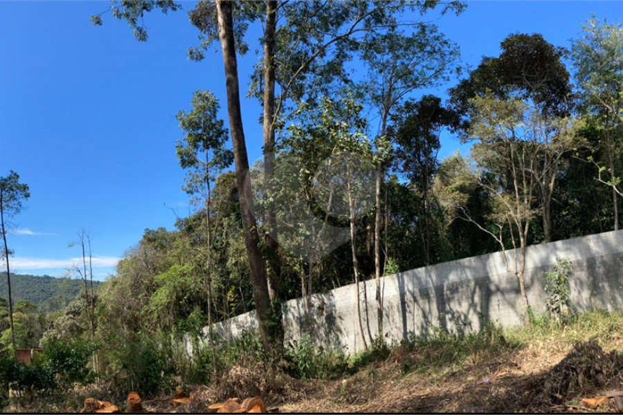 Terreno à venda no condomínio Suíça da Cantareira, Mairiporã - SP