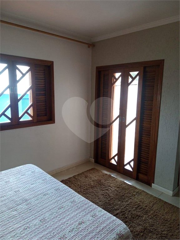 Casa à venda com 3 quartos em Sítio São José, Suzano, SP