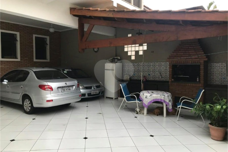 Sobrado à venda com 4 suítes em Vila Irmãos Arnoni, São Paulo, SP