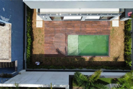 Casa à venda com 4 quartos, sendo 2 suítes, no condomínio Swiss Park, São Bernardo do Campo - SP
